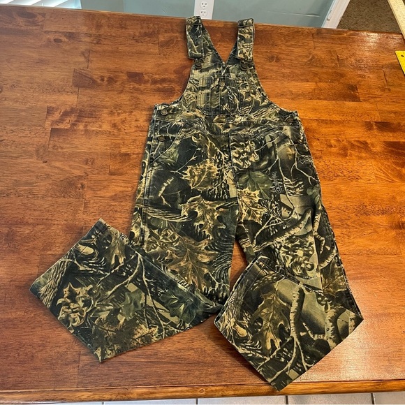 Cabela's Other - Cabela’s boys flannel camo overalls size small